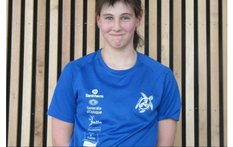 Anna, grand espoir du DZ Natation